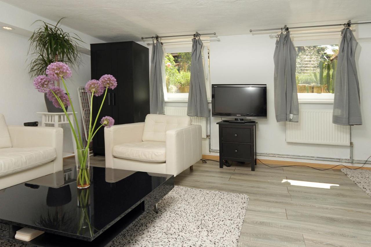 ברלין Cozy Souterrain-Half-Basement-Apartment Included 2 Bicycles מראה חיצוני תמונה